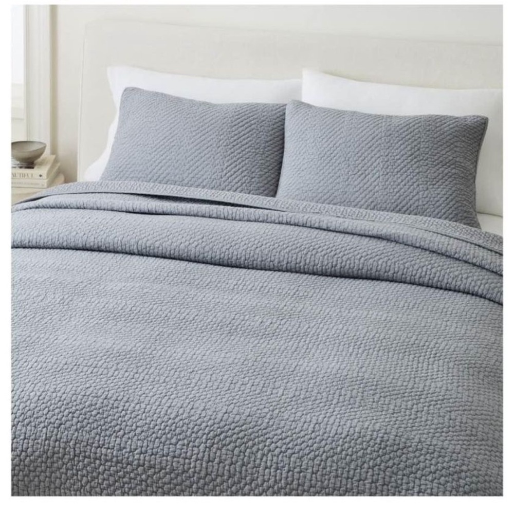 WEST ELM Reflections Matelasse King Shams X2 and Quilt, Arctic Blue (NWT)